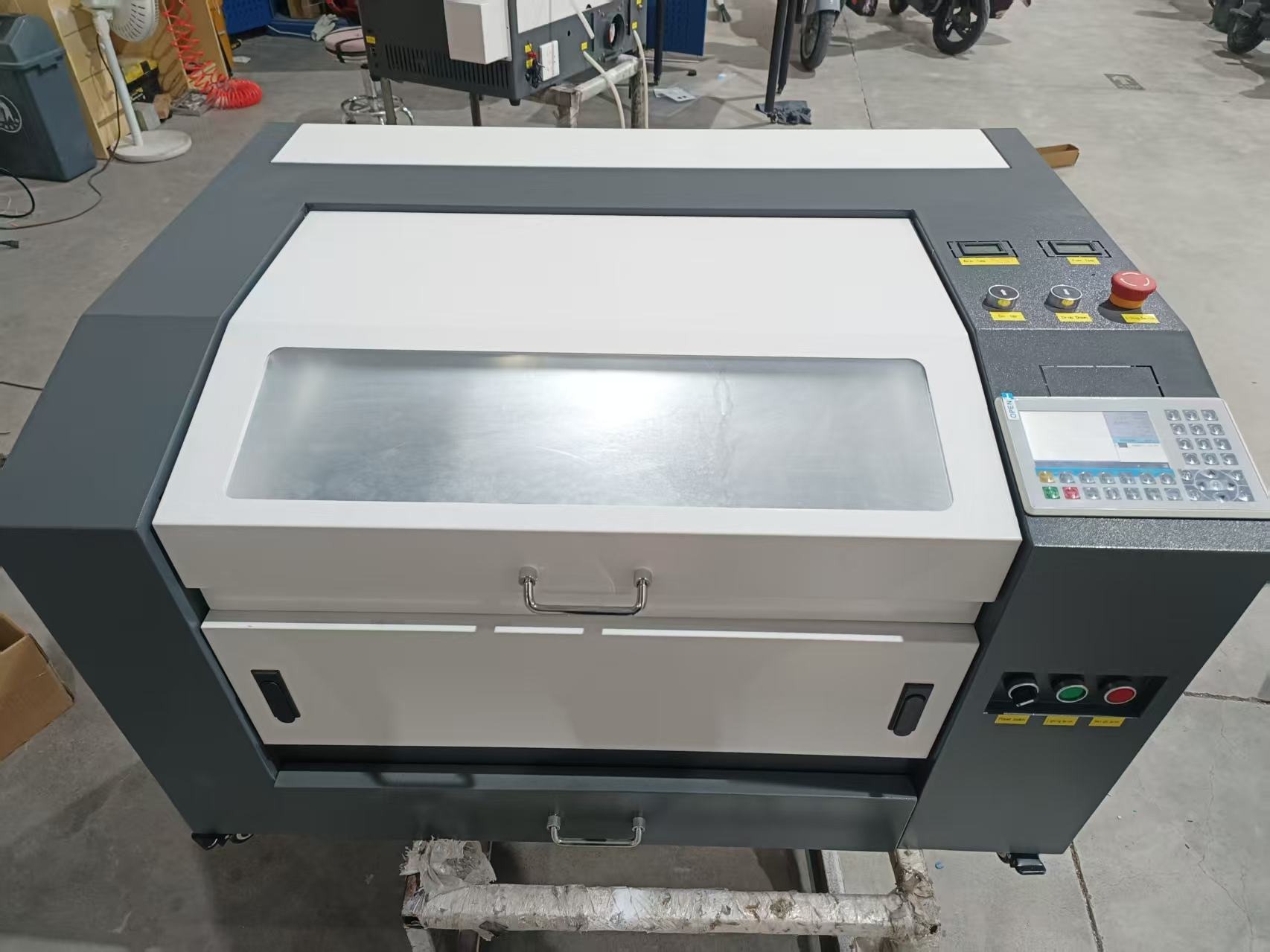 MODEL 4060 - Hình ảnh 01