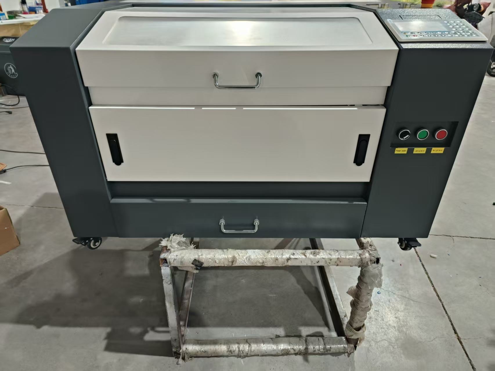 MODEL 4060 - Hình ảnh 03